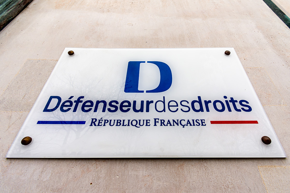 Défenseur des droits : que dit le rapport 2025 ? | Vie publique