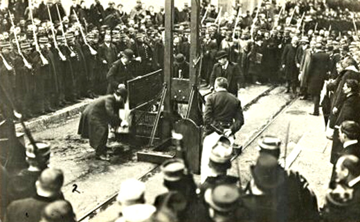 Exécution des "chauffeurs de la Drôme", Valence, le 22 septembre 1909 © Musée national des prisons