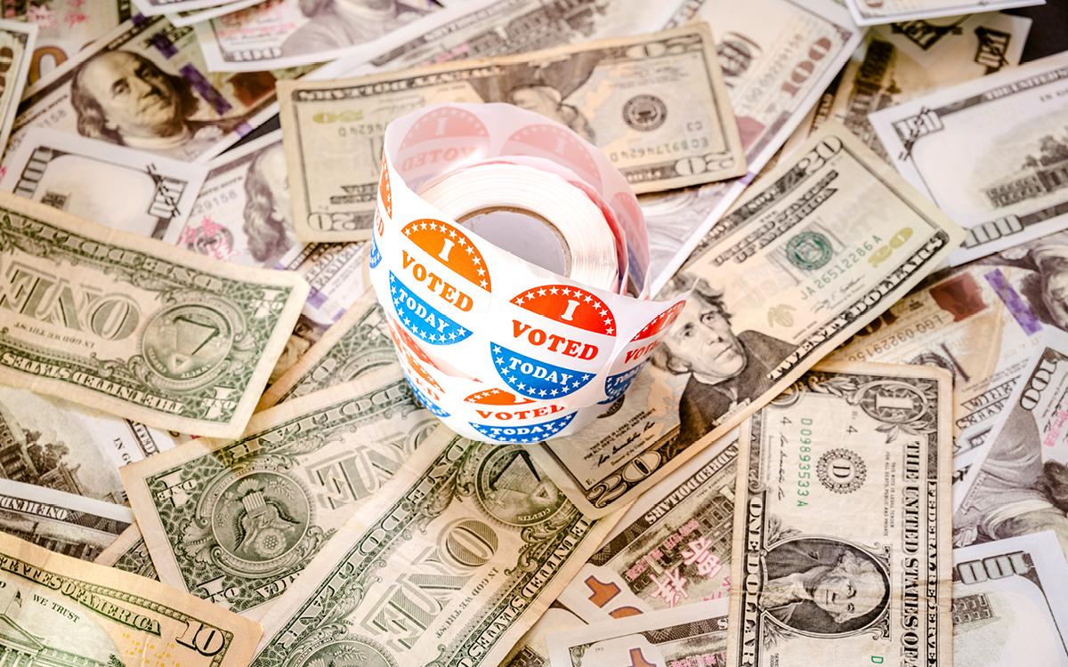 Dollars et sticker de vote